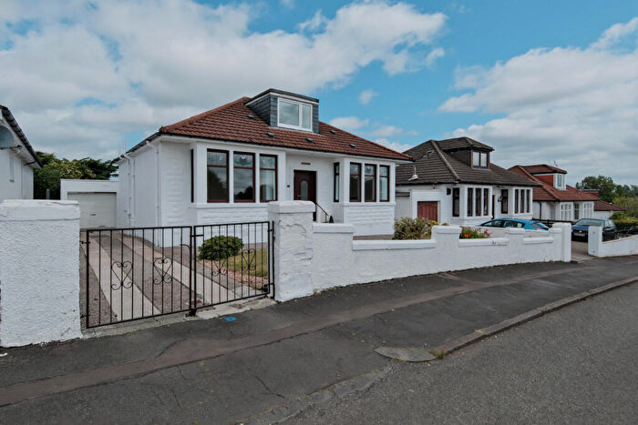 3 Bedroom Detached Bungalow For Sale In Mulben Crescent, Crookston, G53