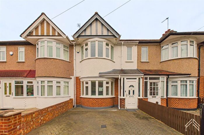 2 Bedroom Property For Sale In Dartmouth Road, Ruislip, HA4