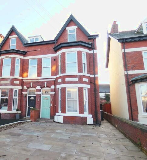 2 Bedroom Apartment To Rent In Lightburne Avenue, Lytham St. Annes, FY8