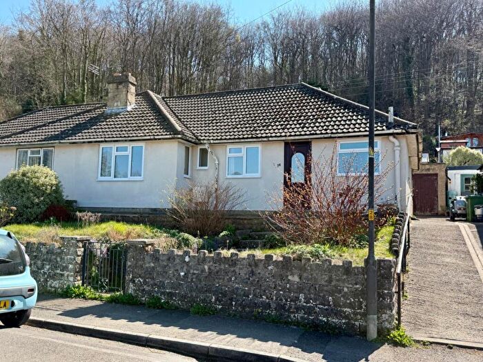 4 Bedroom Semi-Detached Bungalow For Sale In Woodside, Stroud, GL5