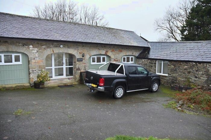 3 Bedroom Semi-Detached Bungalow To Rent In Stable End, Castell Howell Leisure Centre, Pontsian, SA44