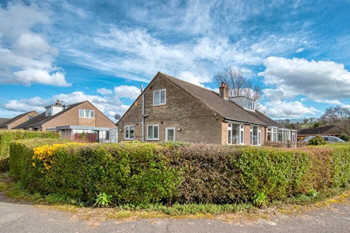 2 Bedroom Semi-Detached Bungalow For Sale In Eccles Close, Hope, Hope Valley, S33