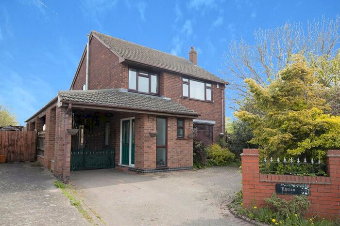 3 Bedroom Detached House For Sale In Coventry Road, Marton, Rugby, CV23