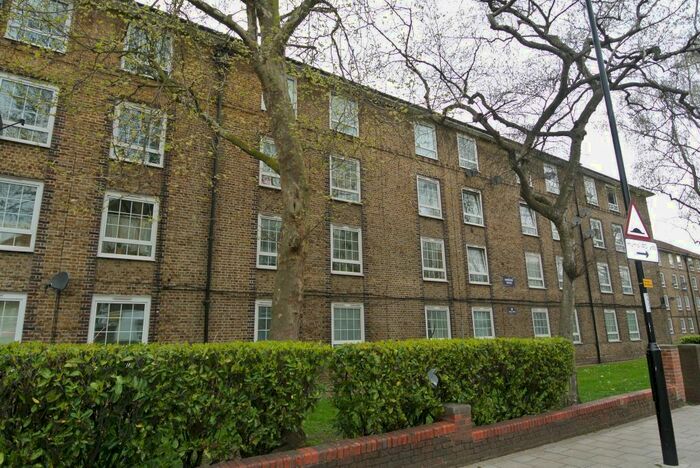 2 Bedroom Flat To Rent In Dereham House, Brockley, London, SE4