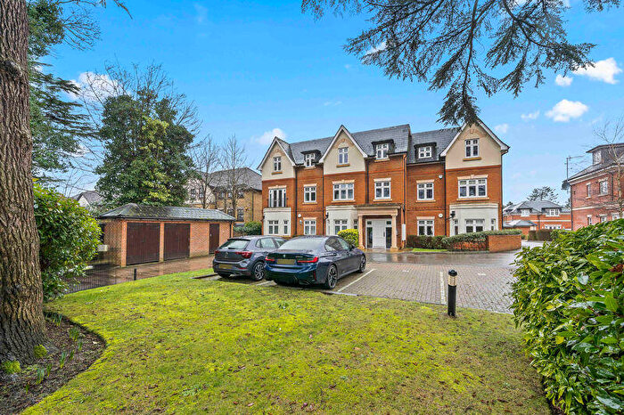 2 Bedroom Apartment For Sale In Reigate Hill, Reigate, RH2