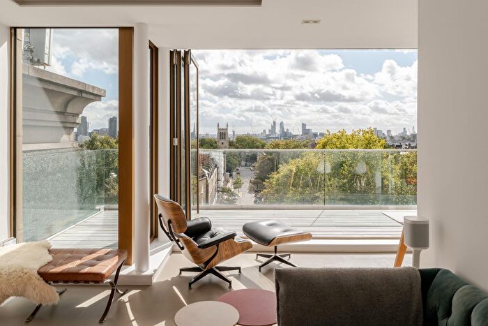 2 Bedroom Flat For Sale In , London, N1