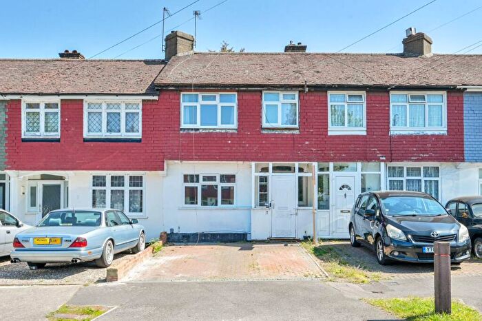 3 Bedroom Terraced House For Sale In Hazelbank, Surbiton, KT5