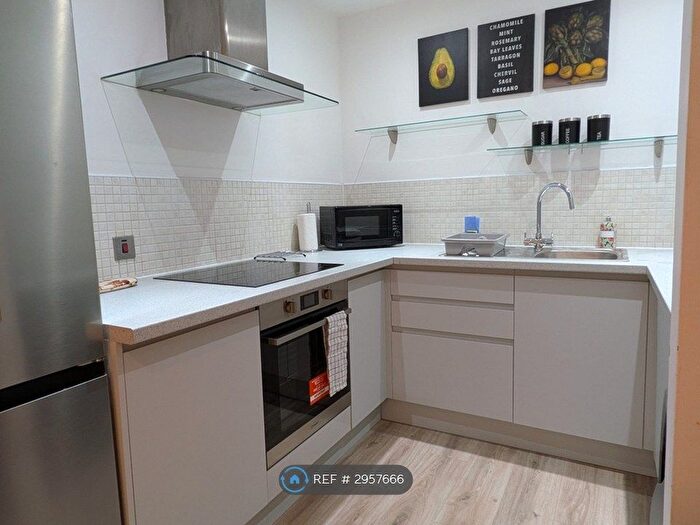 2 Bedroom Flat To Rent In The Habitat, Nottingham, NG1