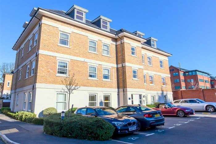 1 Bedroom Flat To Rent In Trinity Court, Hawtrey Road, Windsor, SL4