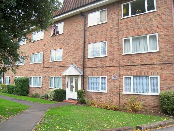 Studio To Rent In Southfields Court, SM1