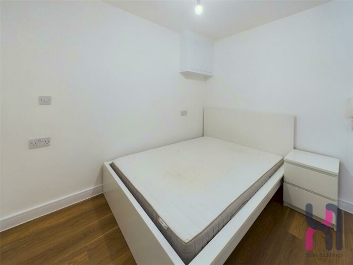 Flat To Rent In One Wolstenholme Square, Parr Street, Liverpool, L1