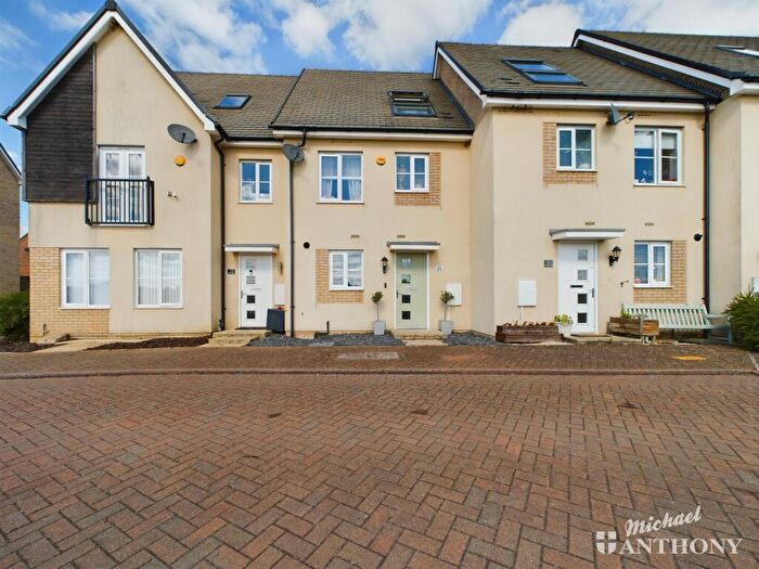 3 Bedroom Terraced House For Sale In Osprey Drive, Leighton Buzzard, LU7