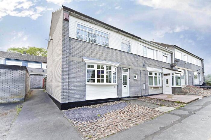 3 Bedroom End Of Terrace House For Sale In Tweed Close, Peterlee, SR8