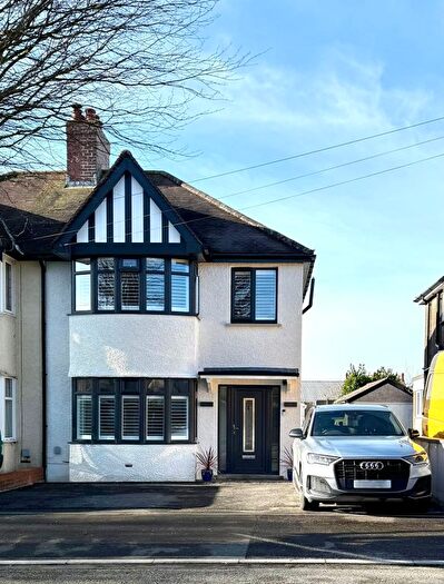 3 Bedroom Semi-Detached House For Sale In St Nons Avenue, Carmarthen, SA31