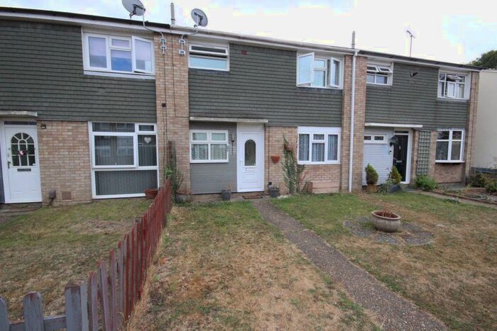 3 Bedroom Property To Rent In Stevenson Way, Wickford, SS12
