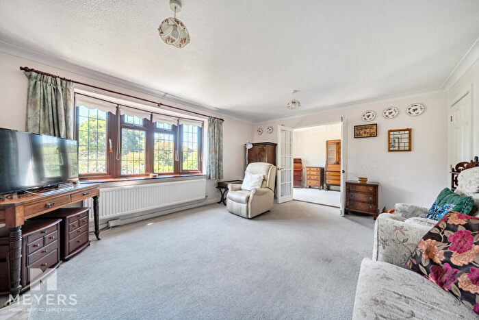 4 Bedroom Detached House For Sale In Forest Edge Road, Wareham, BH20 - Photo 2