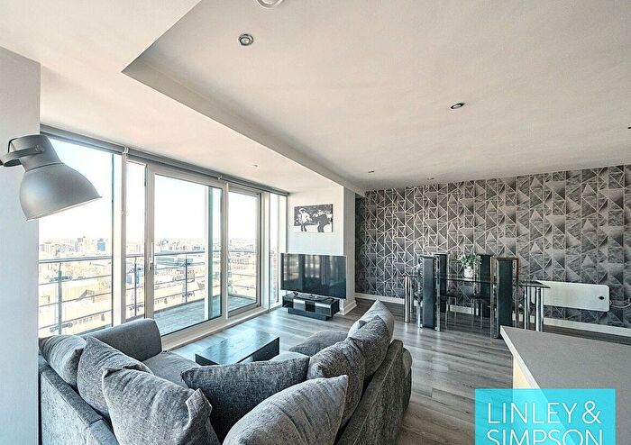 2 Bedroom Flat To Rent In Albion Street, Leeds, LS2