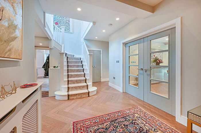 5 Bedroom Property To Rent In Corringway, Ealing, London, W5