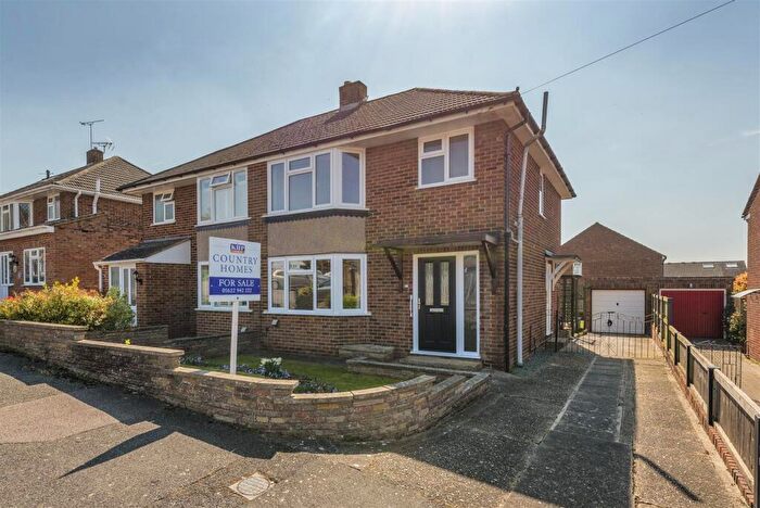 3 Bedroom Semi-Detached House For Sale In Whitehouse Crescent, Burham, ME1