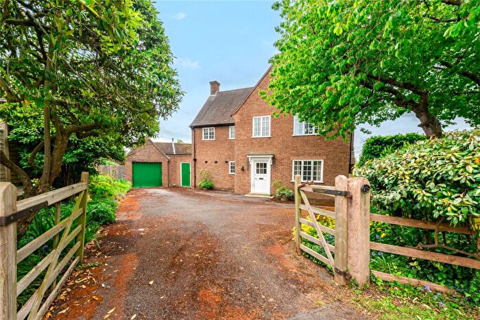 4 Bedroom Detached House For Sale In Orlingbury Road, Pytchley, Kettering, Northamptonshire, NN14