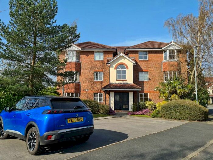2 Bedroom Flat To Rent In Tiverton Drive, Wilmslow, SK9
