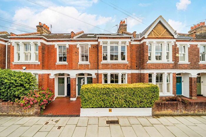2 Bedroom Flat For Sale In Waldron Road, Earlsfield, SW18