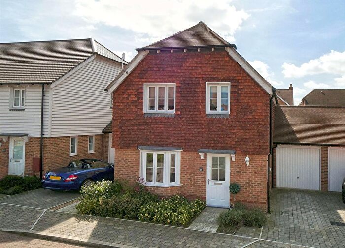 3 Bedroom Detached House For Sale In Langley Way, Kings Hill, ME19