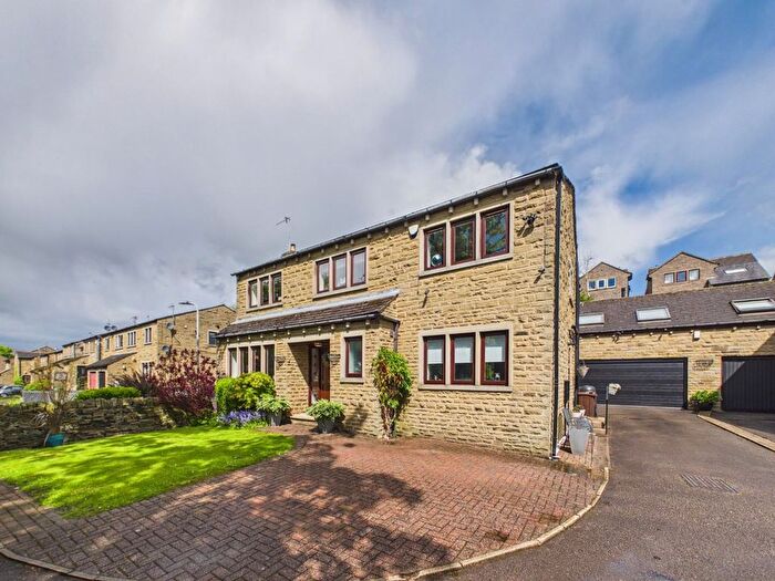 5 Bedroom Detached House For Sale In Laurel Park, Wilsden, West Yorkshire, BD15