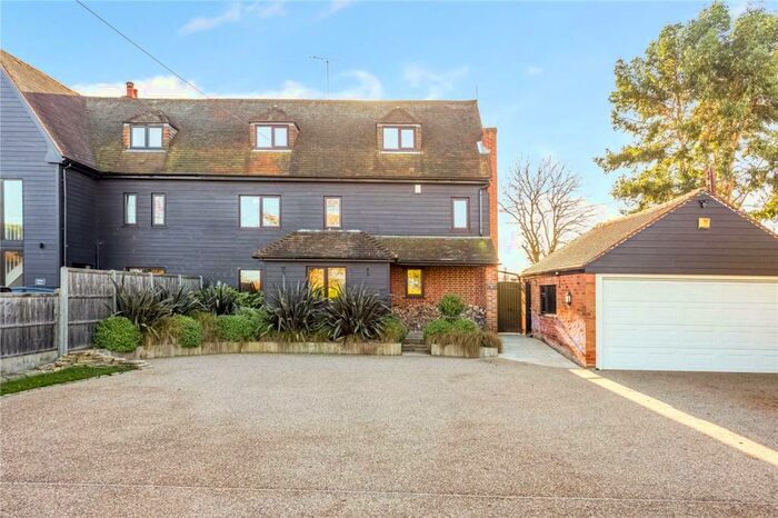 5 Bedroom Semi-Detached House For Sale In Drift Road, Winkfield, Windsor, Berkshire, SL4