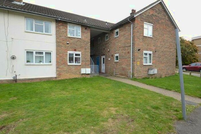 2 Bedroom Flat To Rent In Little Grove Field, Harlow, CM19