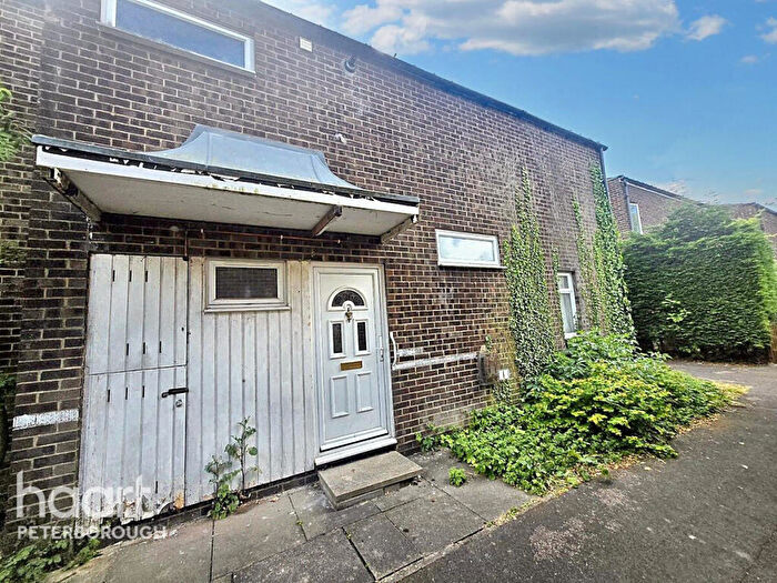 3 Bedroom End Of Terrace House For Sale In White Cross, Ravensthorpe, PE3