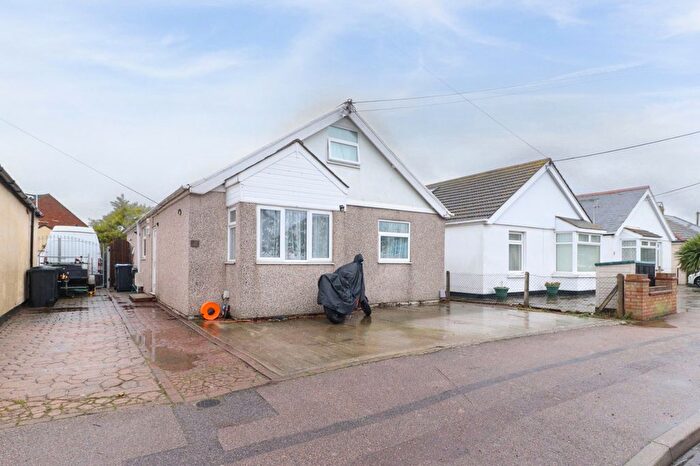 5 Bedroom Bungalow For Sale In Park Avenue, Birchington, Kent, CT7