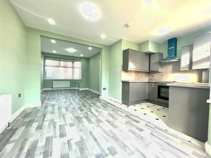 3 Bedroom Semi-Detached House To Rent In Lombard Avenue, Enfield EN3