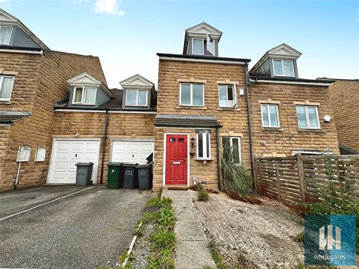 5 Bedroom Town House For Sale In Rordin Heights, Ferndale, Huddersfield, HD2