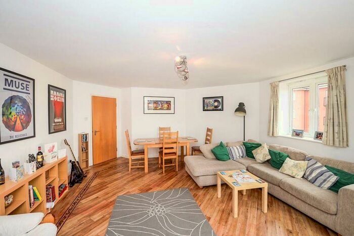 2 Bedroom Apartment To Rent In Quebec Quay, Liverpool, L3