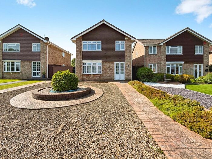 4 Bedroom Detached House To Rent In Moreton Close, Bristol, BS14