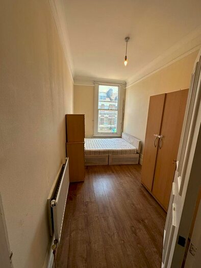 2 Bedroom Flat To Rent In Caledonian Road, London, N7