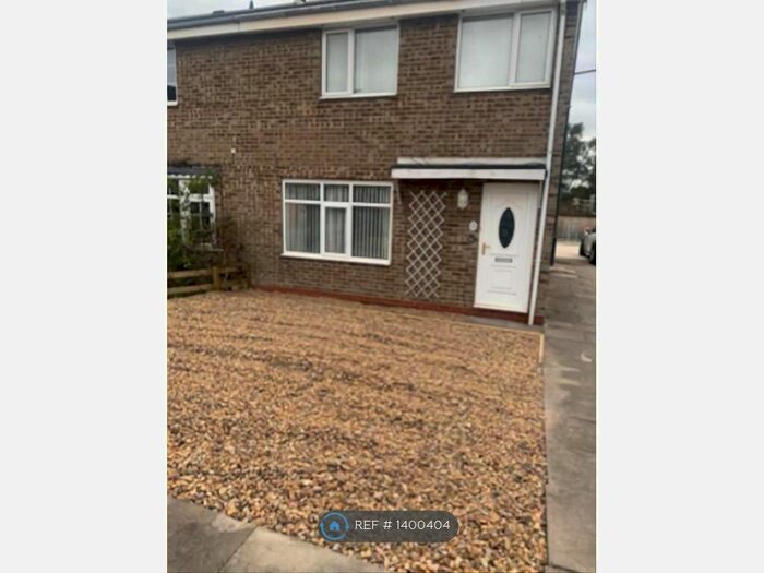 3 Bedroom Terraced House To Rent In Kelsey Gardens, Doncaster, DN4