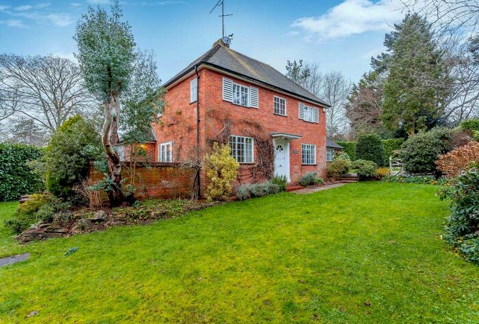 4 Bedroom Detached House To Rent In Mellersh Hill Road, Wonersh, Guildford, GU5