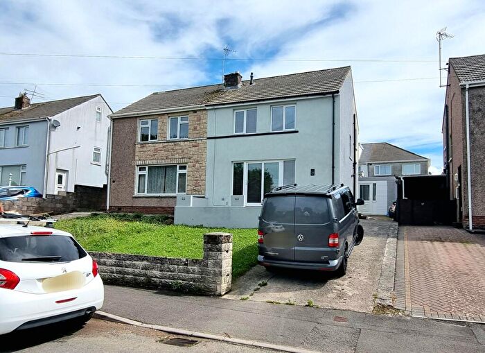 3 Bedroom Semi-Detached House For Sale In Byron Avenue, Bridgend, CF31