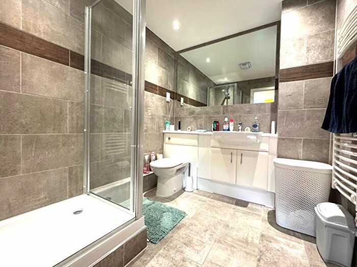 2 Bedroom Apartment To Rent In Drift Court, Basin Approach, London, E16