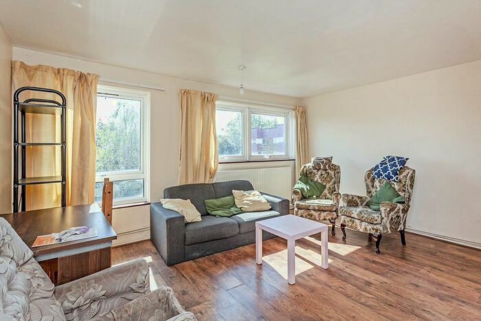 4 Bedroom Flat To Rent In Flat Lullingstone House Loveli, London, SE15