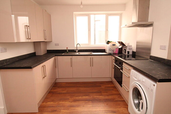 1 Bedroom Apartment To Rent In Cambridge Road, Moseley, B13
