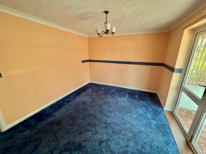 2 Bedroom Semi-Detached Bungalow For Sale In Nicolette Way, Spalding, PE11