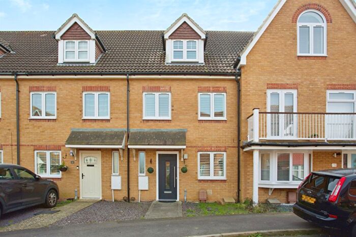 3 Bedroom Terraced House For Sale In Westland Drive, Lee-On-The-Solent, PO13