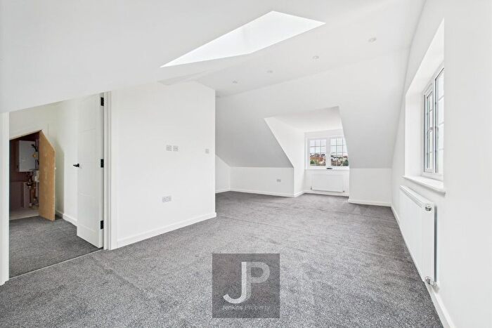 1 Bedroom Flat To Rent In St. Marys Drive, Benfleet, SS7