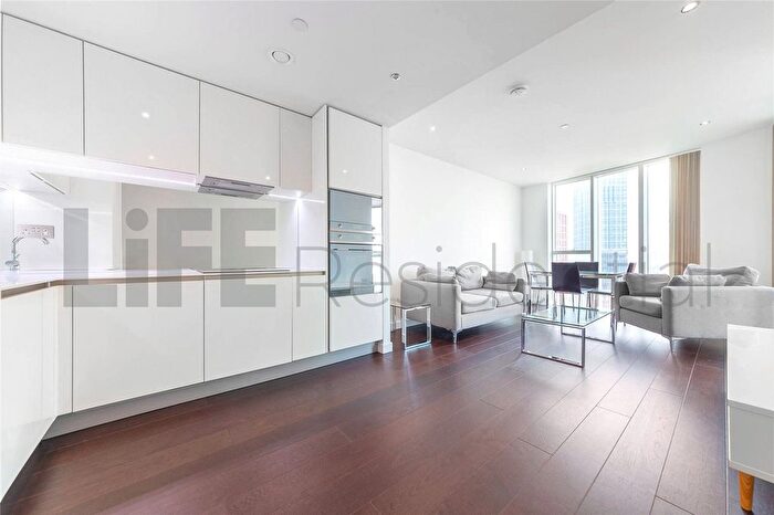 2 Bedroom Flat To Rent In Wandsworth Road, London, SW8