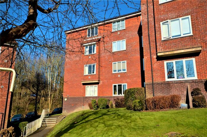 1 Bedroom Flat To Rent In Railway Approach, East Grinstead, West Sussex, RH19