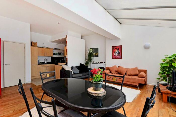 2 Bedroom Flat To Rent In Southwark Park Road, London Bridge, London, SE16