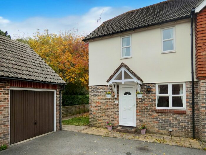 1 Bedroom End Of Terrace House To Rent In Jib Close, Littlehampton, BN17